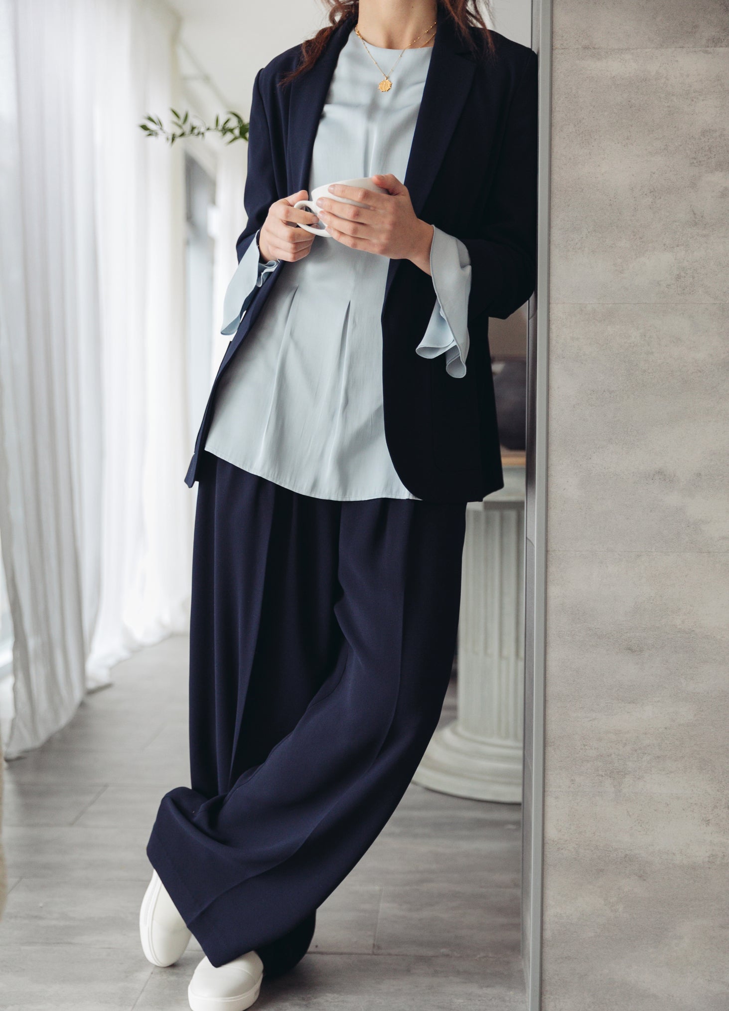 Relaxed Tailoring Statement Jacket in Classic Navy for Summer, Ruched Sleeves